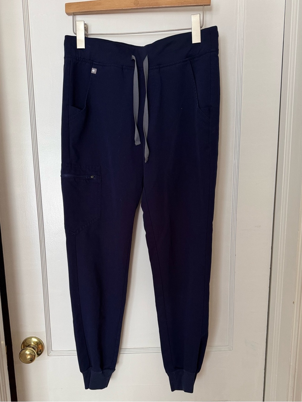navy blue FIGS Zamora jogger scrub pants